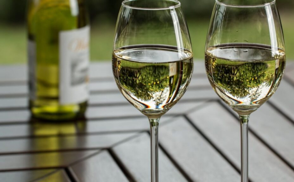 Стало відомо, який алкоголь допомагає схуднути