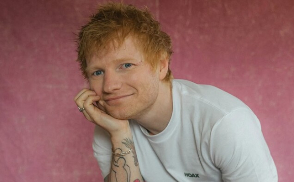 Відомий 34-річний співак готується до власного похорону