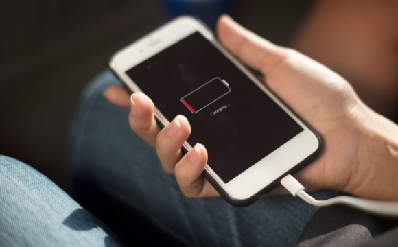 Що зробити, щоб батарея телефону тримала заряд удвічі довше