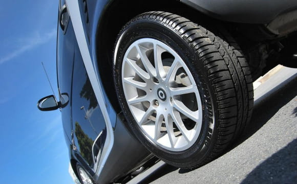 На Волині викрили схему незаконного ввезення авто в Україну