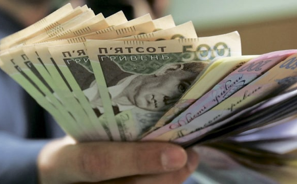 На Волині чоловік відібрав у пенсіонерки 12 тисяч гривень