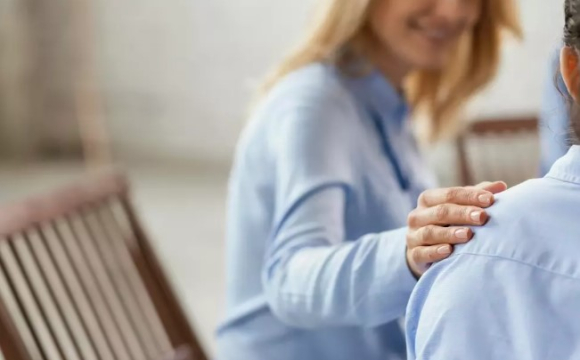 Підтримка без слів: хто зі знаків Зодіаку краще відчуває емоції інших людей