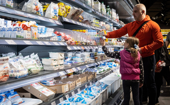 Молочка дорожчає: які продукти коштуватимуть найбільше вже у січні