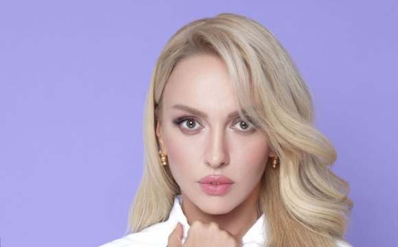 Відома українська співачка передбачила закінчення війни: чи збулося воно