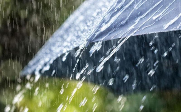 В Україну йдуть похолодання та сильні дощі 