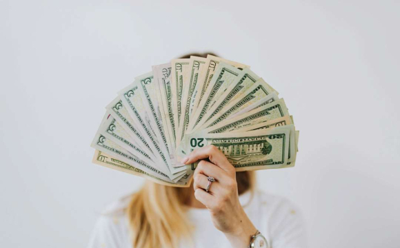 Названі знаки Зодіаку, які скоро розбагатіють