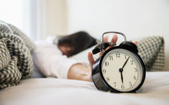 Скільки людина може не спати: відповідь здивує