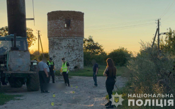 У селі фермер з рушниці застрелив сина