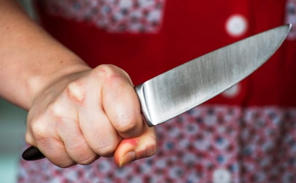 На Волині жінка під час сварки вдарила чоловіка ножем: чим усе закінчилося