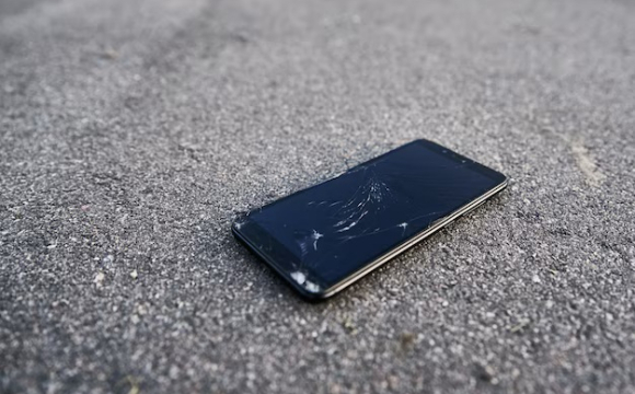 На заході України через телефон трагічно загинув 44-річний чоловік