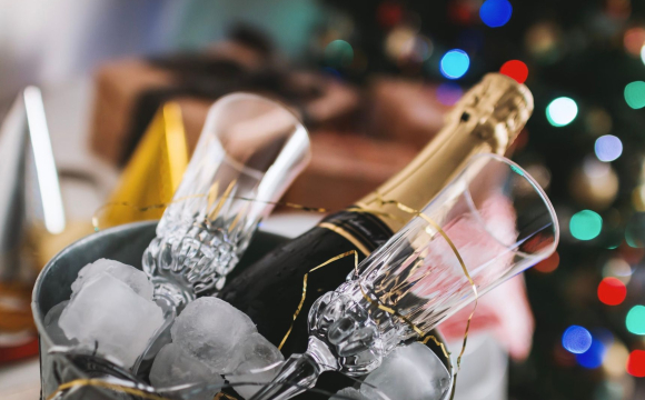 Де в Україні категорично заборонено пити алкоголь під час свят