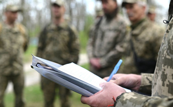 В українському місті працівник ТЦК побив вчителя: що відомо