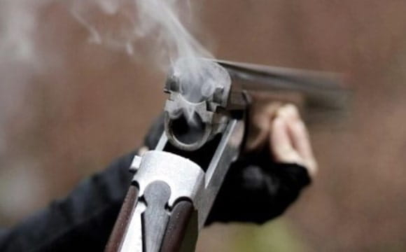 На заході України чоловік застрелив співмешканку та вчинив самогубство