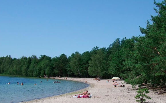 На Волині вхід на відоме озеро зробили платним: що відбувається