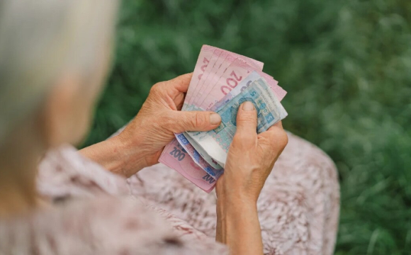 Українці отримають 50 гривень надбавки до пенсії