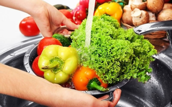 Ви завжди мили цей овоч неправильно: одна помилка шкодить здоров’ю