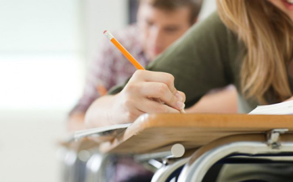 Батькам приготуватись: ціни на навчання в університетах України злетять до небес