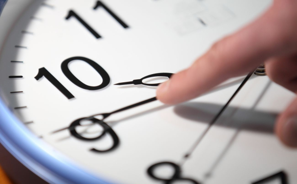 Вчені попереджають про небезпеку через переведення годинників