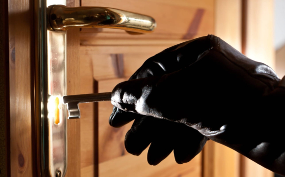 На Волині пенсіонера пограбували просто у власному будинку