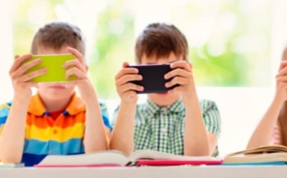 В Україні дітям можуть обмежити доступ до соцмереж