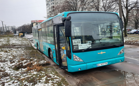 У центрі Луцька обмежать рух приміських та міжміських автобусів: в чому причина