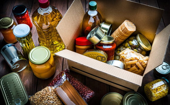 Українців закликали запастися водою та продуктами