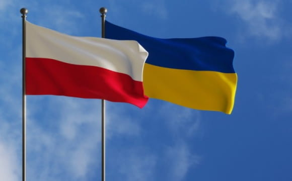 Українцям у Польщі дали час до 31 серпня: що зміниться