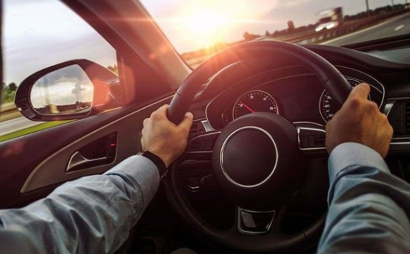Коли найнебезпечніше сідати за кермо: точний день та час