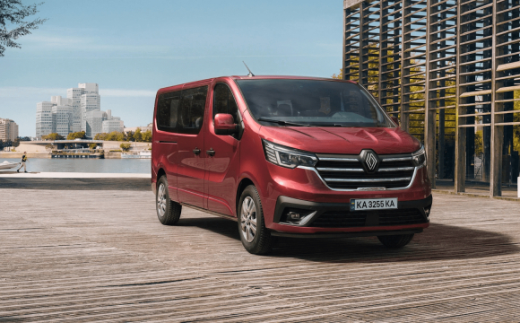 Пасажирський RENAULT TRAFIC: мобільний простір для вашої родини та друзів