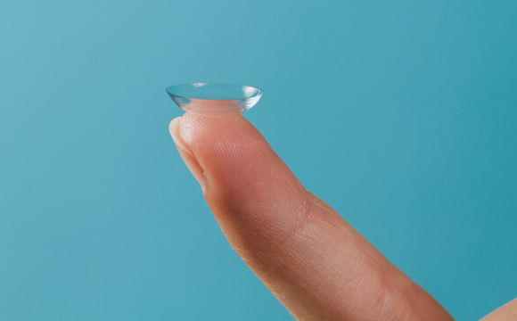 Дівчина раптово осліпла через поширену звичку