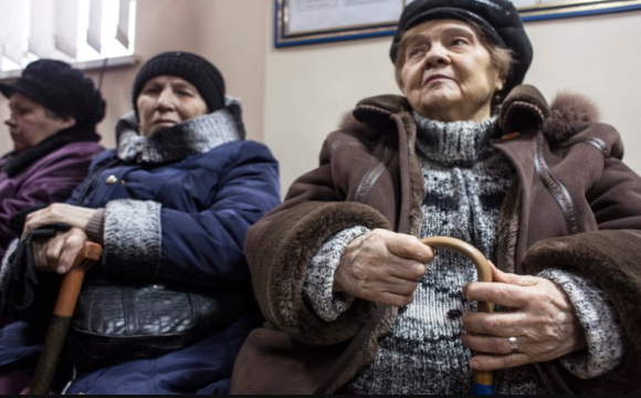 Пенсіонерам в Україні виплатять по 3100 гривень: хто потрапив до списку