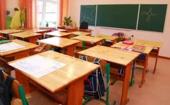 Суд покарав матір школярки за те, що дівчина пропустила понад сто уроків за місяць