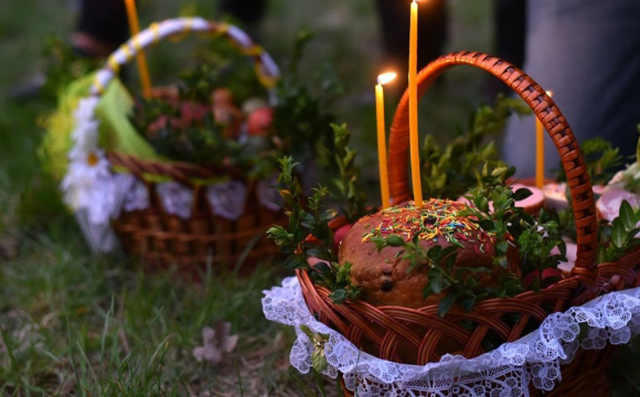 Де онлайн подивитися Великодні богослужіння в Україні