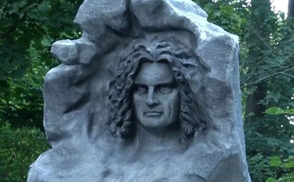 В Україні спалахнув скандал через пам'ятник Скрябіну: що сталося