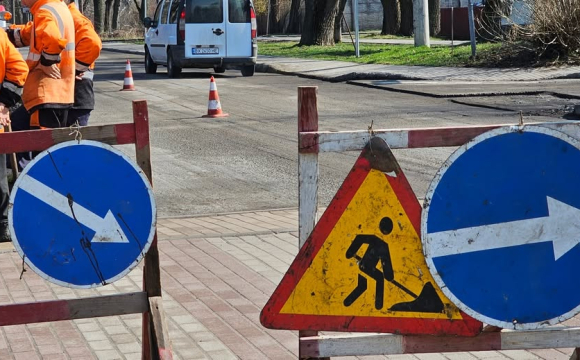 На заході України з 3 серпня буде ускладнений рух транспорту: у чому причина