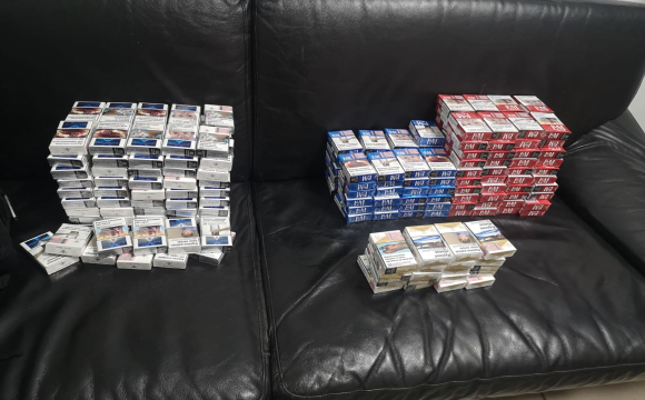 Водій автобуса у Львівській області намагався перевезти через кордон 250 пачок цигарок