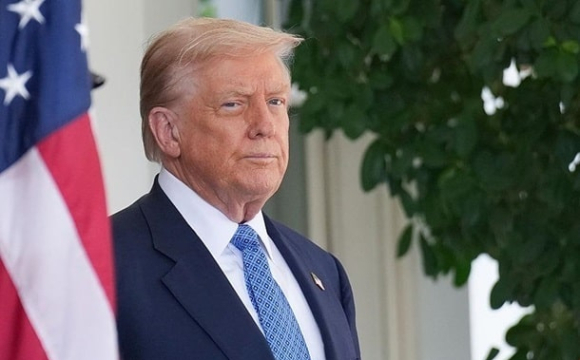 Трамп назвав людину, яка здатна завершити війну в Україні