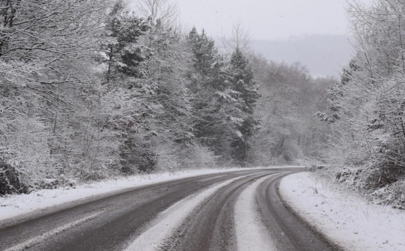 Стало відомо, де випаде сніг найближчим часом: названі області