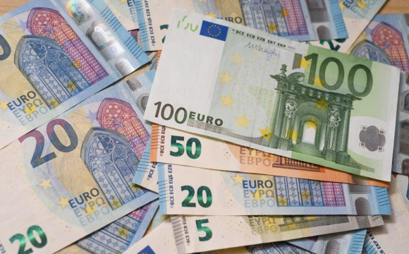 Курс євро в Україні встановив історичний рекорд: скільки тепер коштує