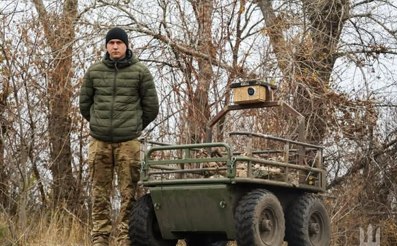 «Воювати мають роботи»: історія військового з 100 ОМБр