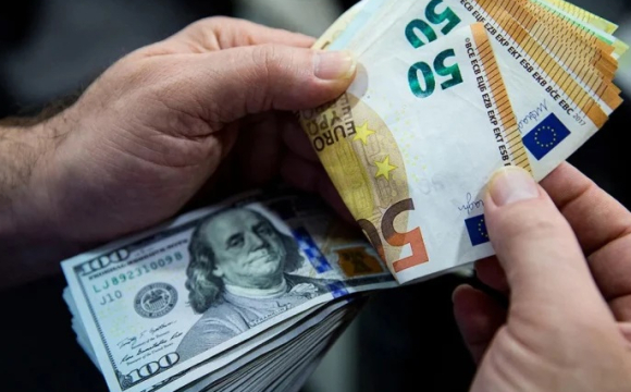 В Україні стрімко дорожчають всі валюти