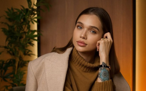 Відома українська блогерка зробила пластичну операцію на обличчі: її важко впізнати