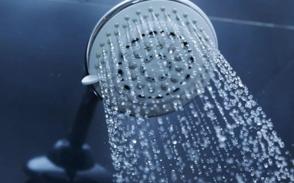 Українців закликали відмовитися від гарячого душу