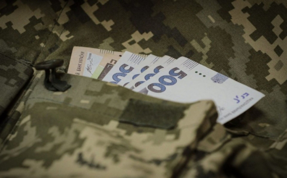 Яку матеріальну допомогу можуть отримати військові у 2026 році