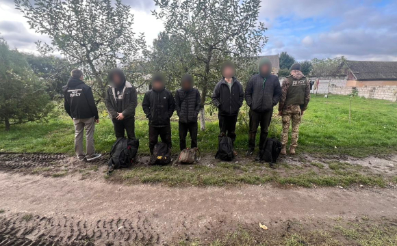 На заході України відбулося масове затримання чоловіків