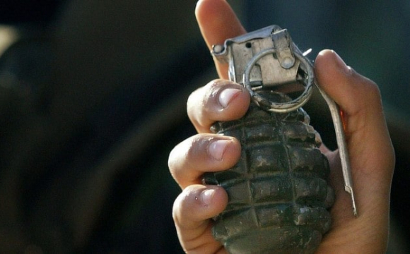 У Луцьку чоловік кинув вибуховий пристрій у громадському місці: пролунав вибух