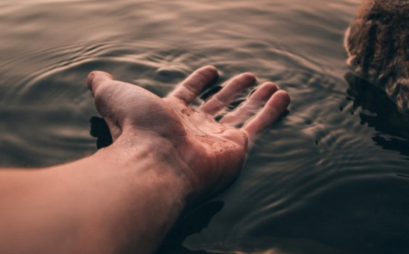 На кордоні України у річці знайшли тіло чоловіка