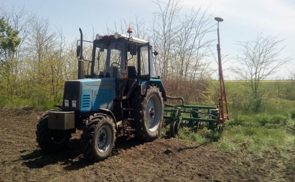 На Волині викрили тракториста, який роками їздив із фальшивими правами