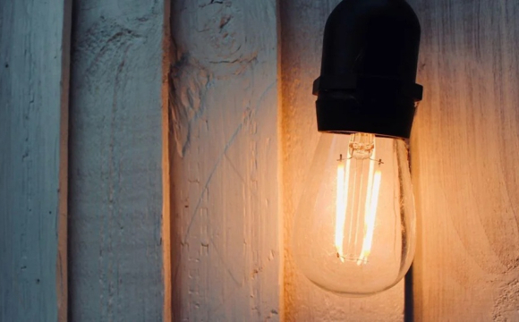 В Україні з 1 березня зміниться нічний тариф на світло: яка ціна за кіловат