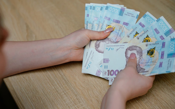 Безробітним українцям будуть платити вдвічі більше грошей